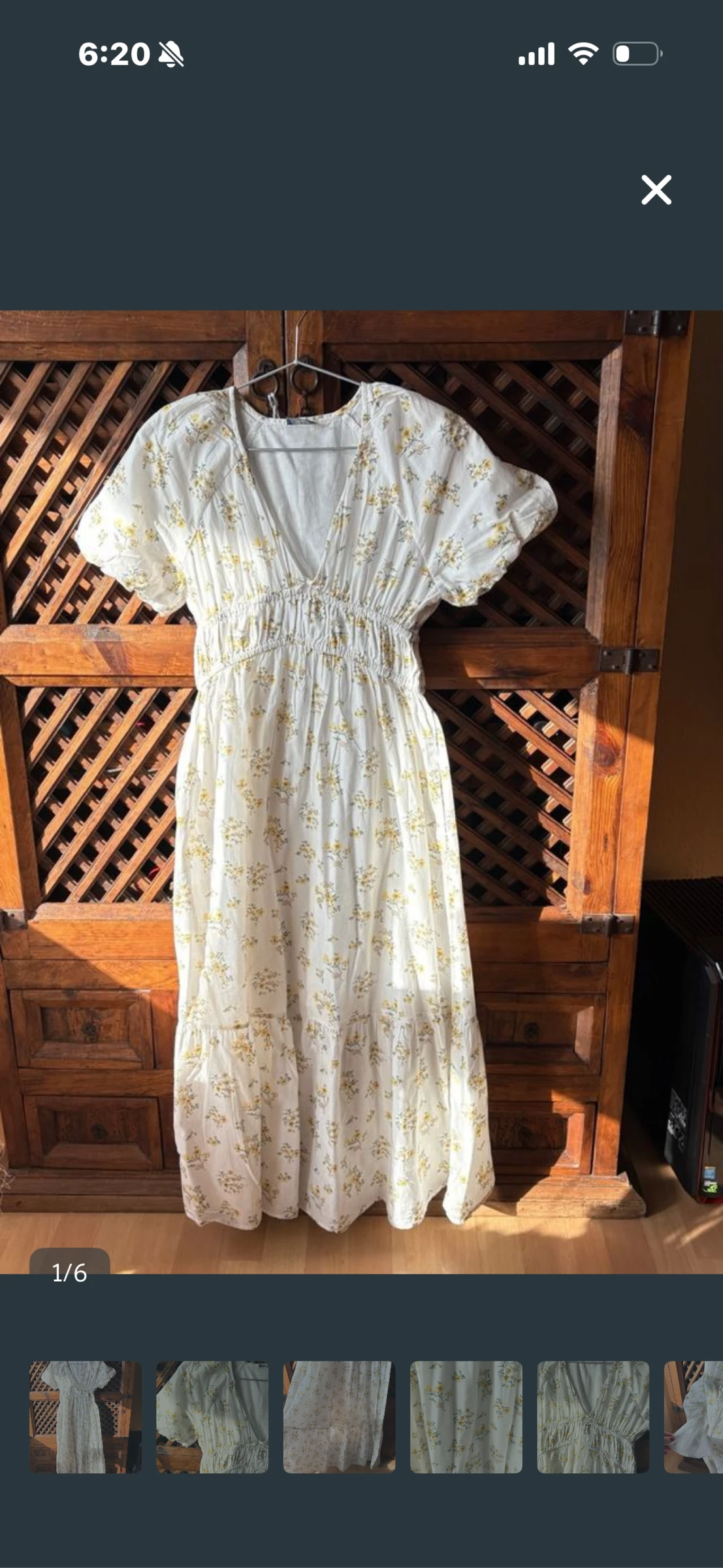 Vestido blanco con flores amarillas